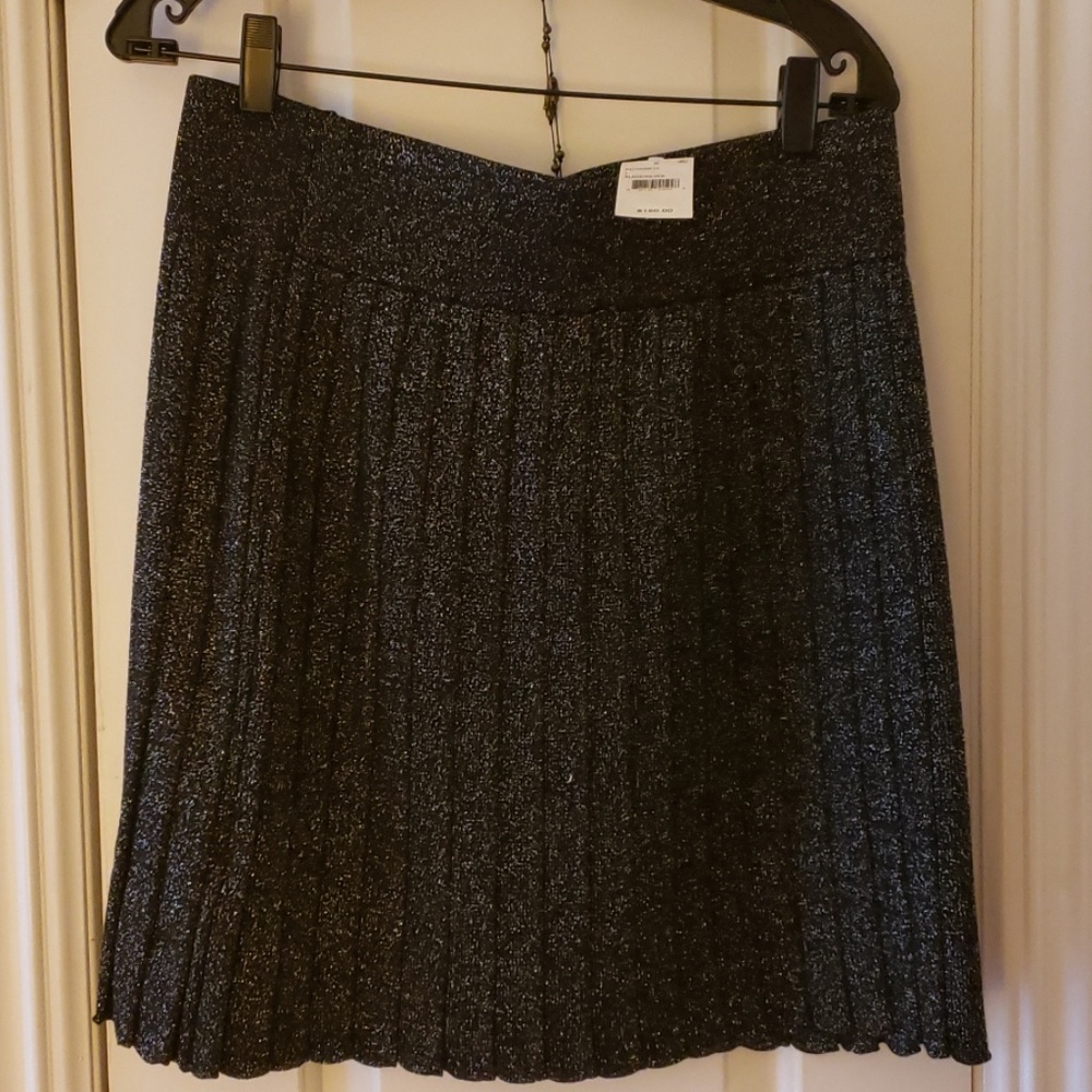 Pleated skirt